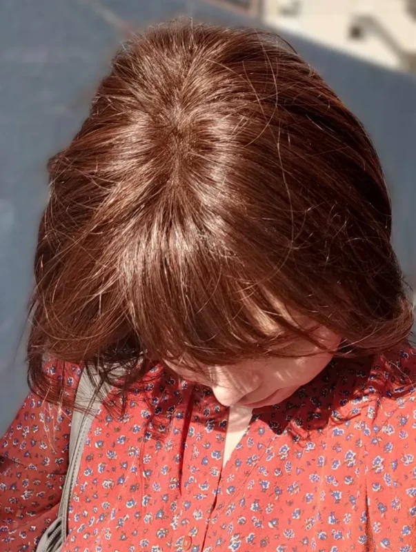 ブライトララナチュレトップヘアピース/屋外頭頂部の見え方