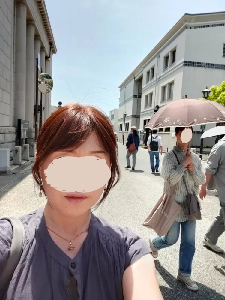 人毛100％総手植えナチュレトップヘアピース/肩上正面から