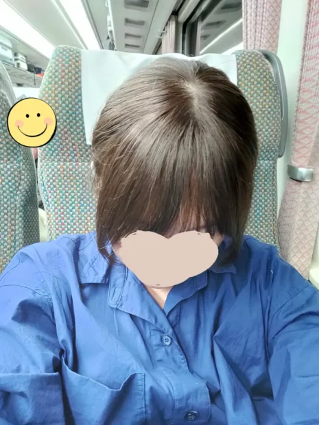 私元気ヘアピース頭頂部/新幹線車内にて