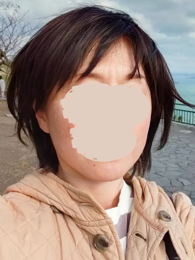 人毛MIXサラ屋外着用画像正面から